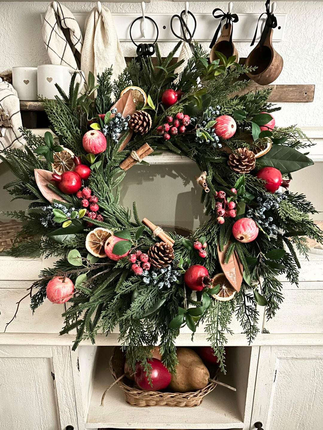 Williamsburg Christmas Wreath for Front Door – Journey Decor